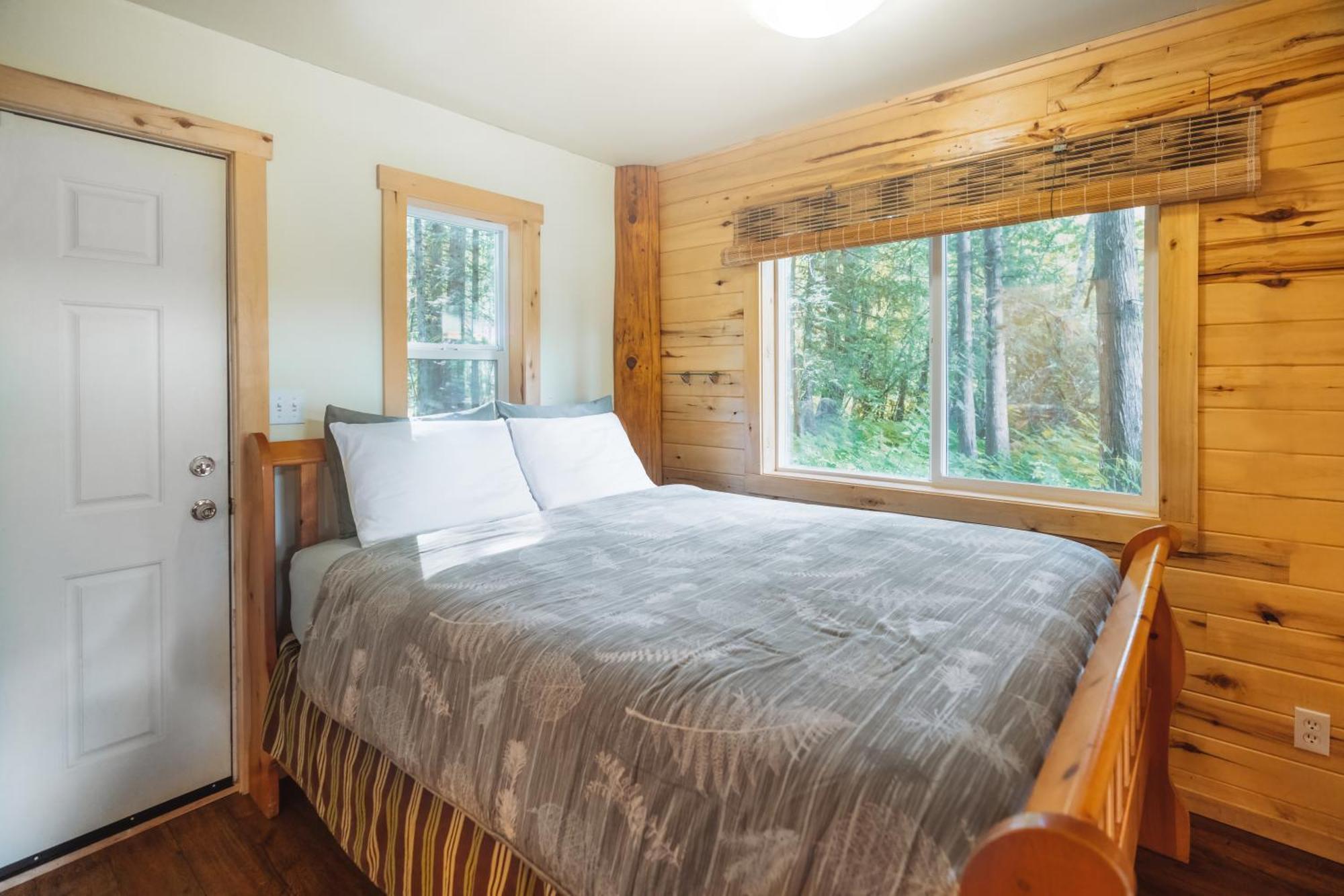 Hagensborg Bella Coola Grizzly Tours And Resort מראה חיצוני תמונה