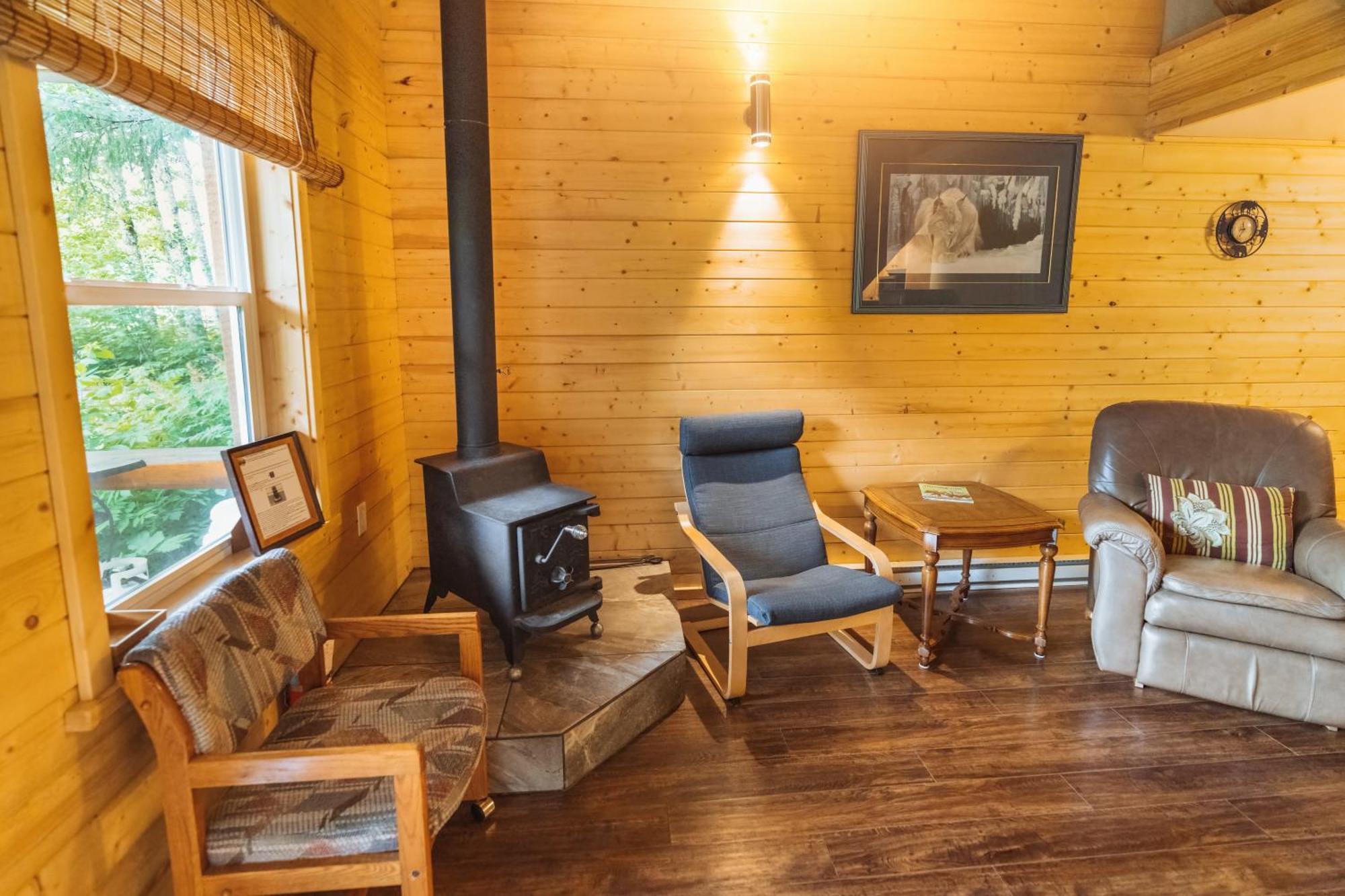 Hagensborg Bella Coola Grizzly Tours And Resort מראה חיצוני תמונה