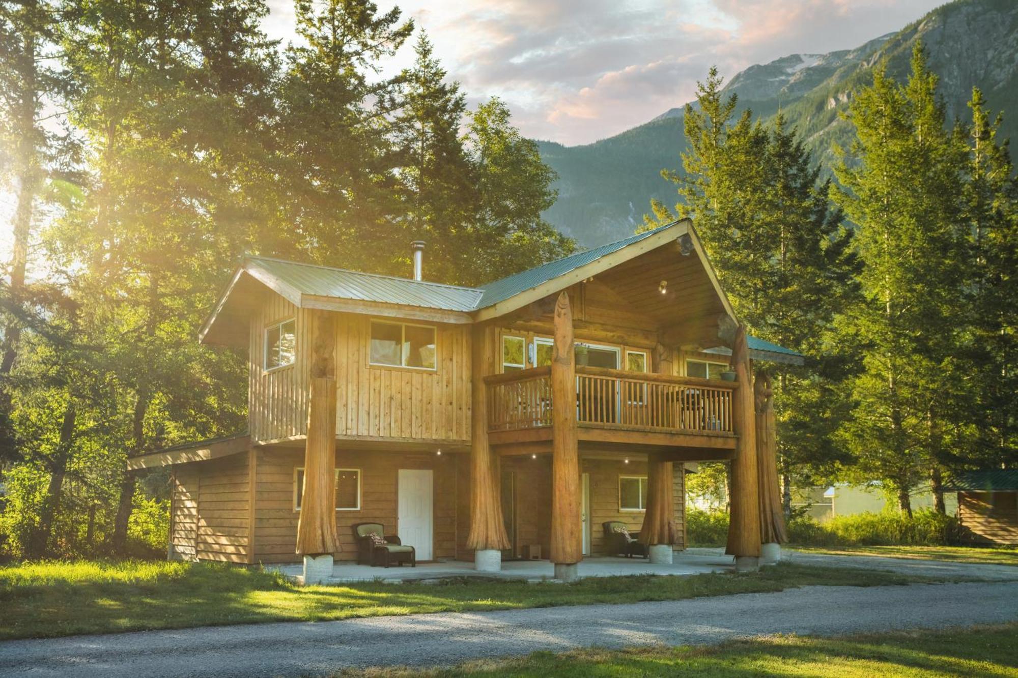 Hagensborg Bella Coola Grizzly Tours And Resort מראה חיצוני תמונה